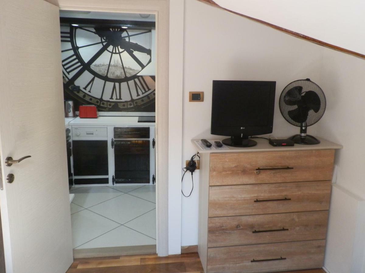 Apartman Rustik Belgrad Exteriör bild